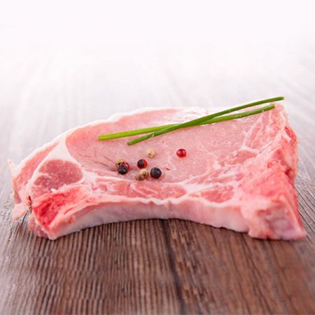 香嫩伊比利梅花豬排，豬肉界的勞斯萊斯，價格平實，獨特香氣食客至愛