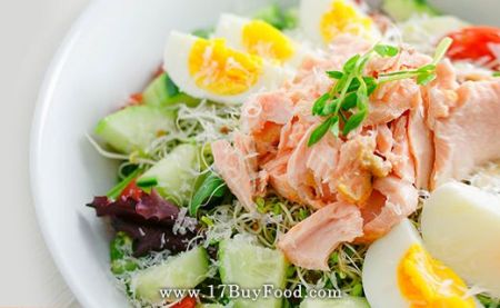 地中海風鮭魚沙拉，清爽提振換季食慾好美味！